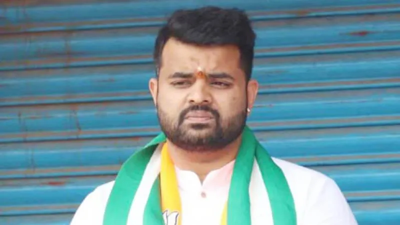 सुप्रीम कोर्ट ने प्रज्वल रेवन्ना की याचिका खारिज, रेप मामले की सुनवाई नहीं होगी ट्रांसफर