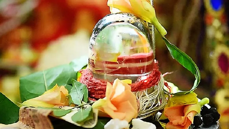 Pradosh Vrat 2025: : व्रत रखने से सभी कष्ट दूर होते हैं, जानें समय, महत्व और पूजा विधि