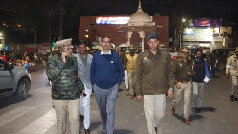 6 दिसंबर को लेकर यूपी में रेड अलर्ट, मथुरा-अयोध्या में चप्पे-चप्पे पर कड़ी सुरक्षा