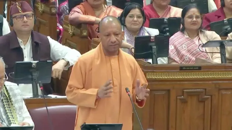 कांग्रेस के तुष्टीकरण और जिन्ना की राजनीति ने वंदे मातरम को बनाया विवाद का मुद्दा : CM योगी