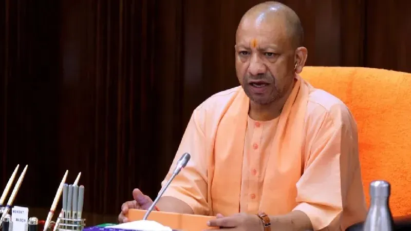 CM योगी सरकार का बड़ा कदम... UP में सड़क सुरक्षा के लिए 50 करोड़ से ज्यादा की हाई-टेक प्लानिंग को मंजूरी