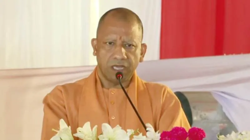 IPS Trainees को योगी की मंत्र, संवाद, संवेदनशीलता और सकारात्मकता से बनेगा बेहतर पुलिस मॉडल