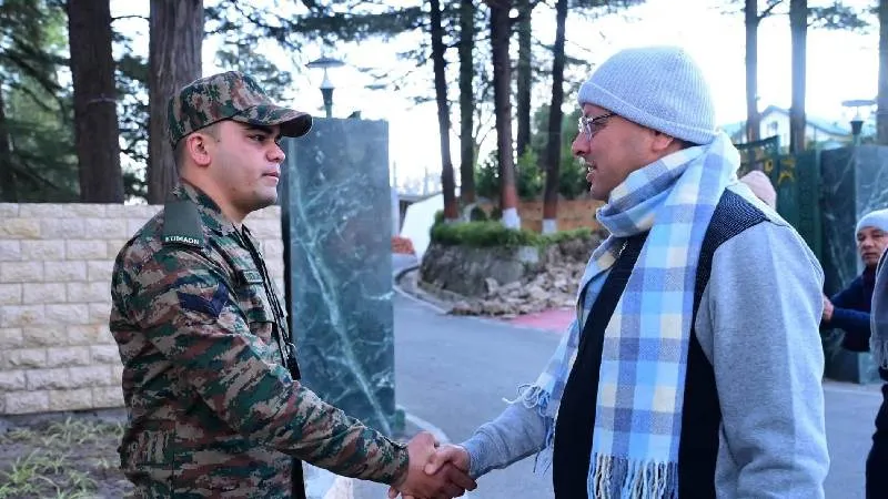 अचानक जनता के बीच पहुंचे CM Dhami ने लगा दिये Vande Mataram के नारे, फिर जो हुआ आप भी देखिये!