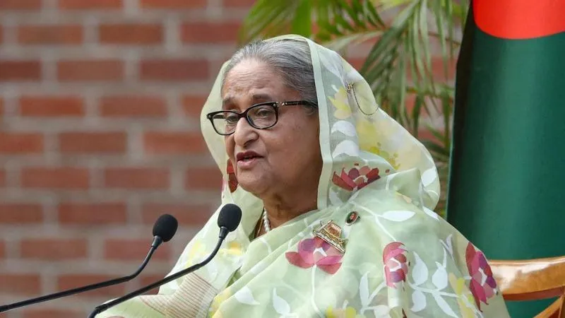 पहले फांसी और अब 5 साल की जेल, शेख हसीना की मुश्किलें लगातार बढ़ रहीं, बहन और भतीजी को भी मिली सजा