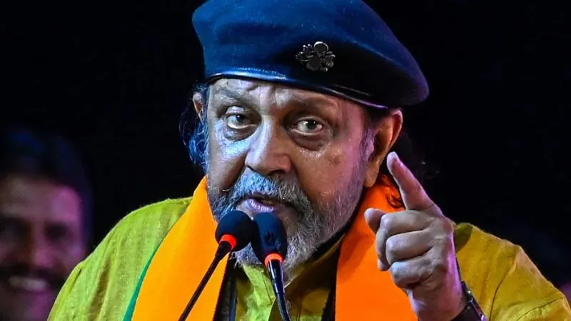'सब गर्व के साथ घोषणा करें कि हम सनातनी हैं...', बांग्लादेश में हिंदुओं के हालात पर मिथुन चक्रवर्ती का बड़ा बयान, कहा- एक दिन हम सब जाग जाएंगे