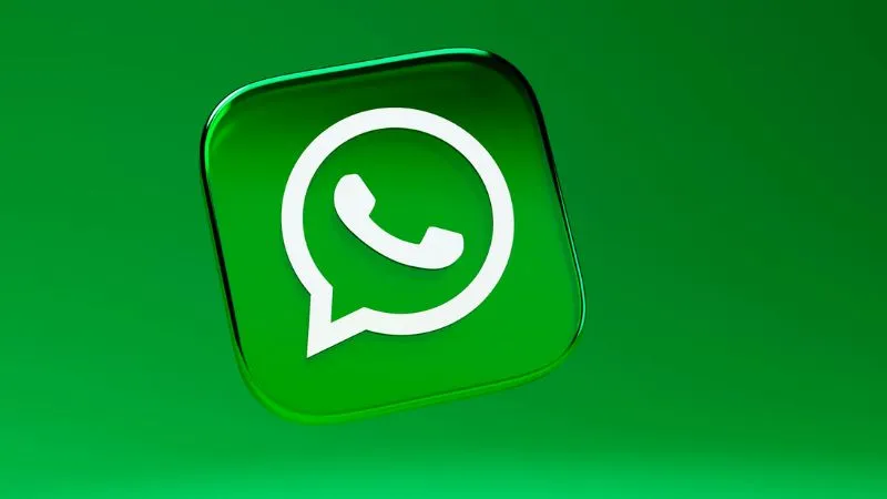 WhatsApp पर खतरा! सरकार ने दी कड़ी चेतावनी, कभी भी हो सकता है बैन