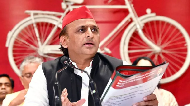 SIR पर तनाव… अखिलेश ने चुनाव आयोग पर उठाए सवाल, EC ने याद दिलाई ‘भेड़िया आया’ वाली कहानी