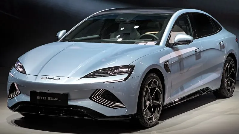 जिस कंपनी का एलन मस्क ने बनाया था मजाक, अब उसी ने उड़ाई नींद, Tesla को मात देकर तोड़े बिक्री के रिकॉर्ड!