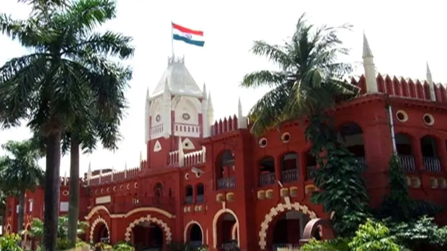 गोद लिए हुए बेटे को पिता की जगह मिल सकती है सरकारी नौकरी? हिंदू ग्रंथों का हवाला, हाई कोर्ट ने सुनाया बड़ा फैसला