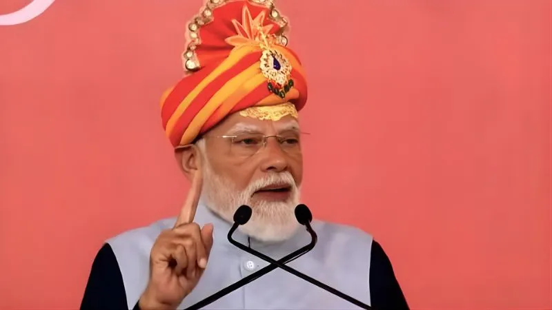 ‘ये ध्वजा  बता रही हिंदुस्तान की ताकत…’, गुजरात से PM मोदी की हुंकार, बोले- जहां दफन हो गया औरंगजेब, वहीं खड़ा है सोमनाथ