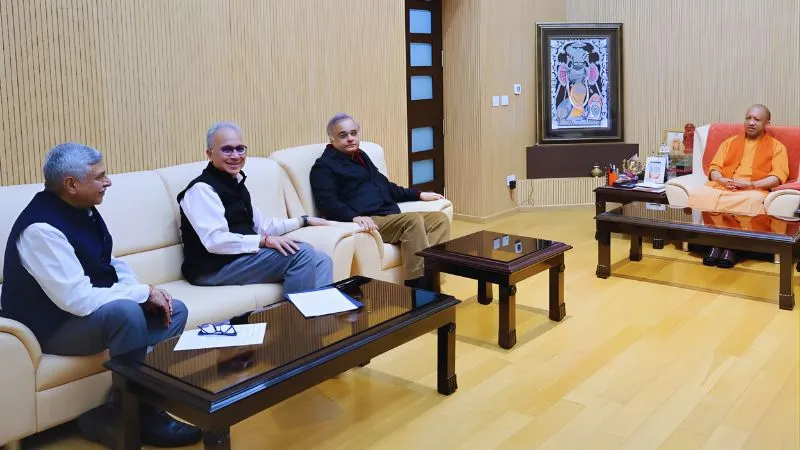 UP बना निवेशकों की पहली पसंद... CM योगी की बेहतर कानून व्यवस्था का असर, देशभर के उद्योगपतियों ने किया प्रदेश का रुख