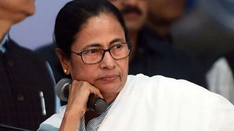 ममता बनर्जी पर वीएचपी-भाजपा का तीखा हमला, बांग्लादेशी वोट बैंक और केंद्रीय एजेंसियों को लेकर आरोप