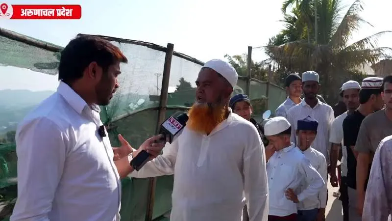 जिस 100 करोड़ी अवैध मस्जिद की खोली पोल, जुमे की नमाज के बाद वहीं पर पत्रकार से भिड़े मुसलमान!