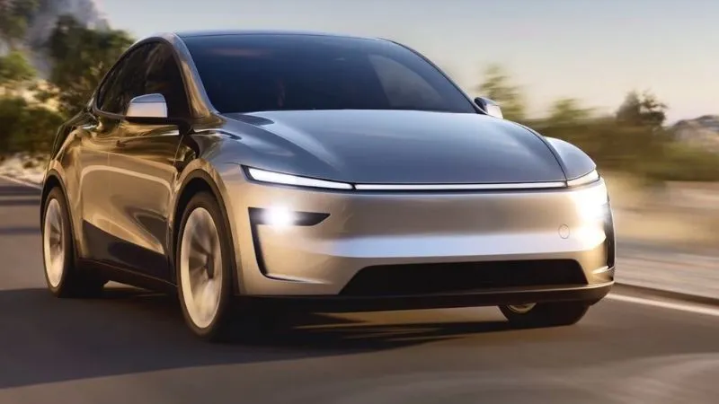 सेल्फ-ड्राइविंग पर बड़ा बदलाव, एलन मस्क के फैसले से Tesla यूजर्स की बढ़ी टेंशन