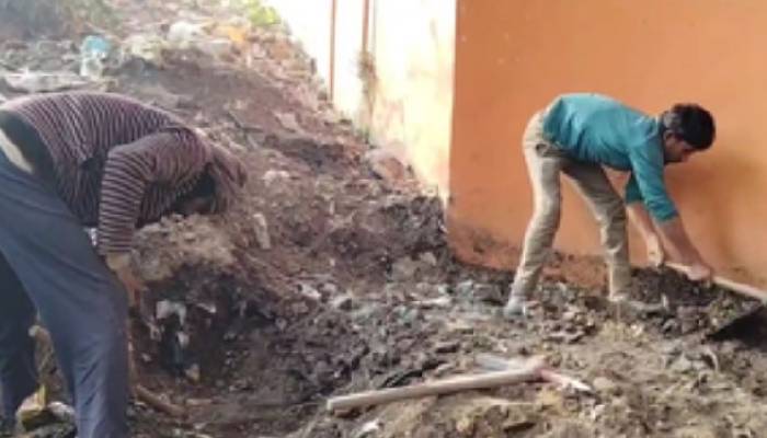 संभल में शाही मस्जिद के सपीम मिला 'मृत्यु कूप', खुदाई जारी