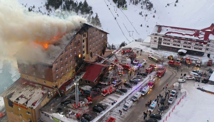 तुर्की में लगी भयंकर आग, 10 की मौत और 32 घायल