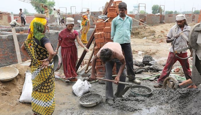 सरकार की पेंशन योजना से मजदूरों का भविष्य होगा सुरक्षित, जानें कैसे मिलेगा फायदा