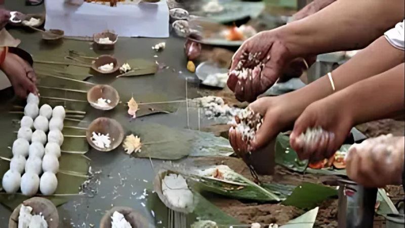 सूर्य ग्रहण और पितृ पक्ष के अंत में क्या होगी अनहोनी? जानिए रहस्य