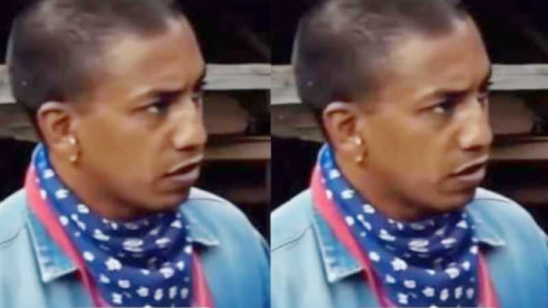 गले में रुमाल डाल संसद पहुंचे योगी? जानिये क्या है सच्चाई?