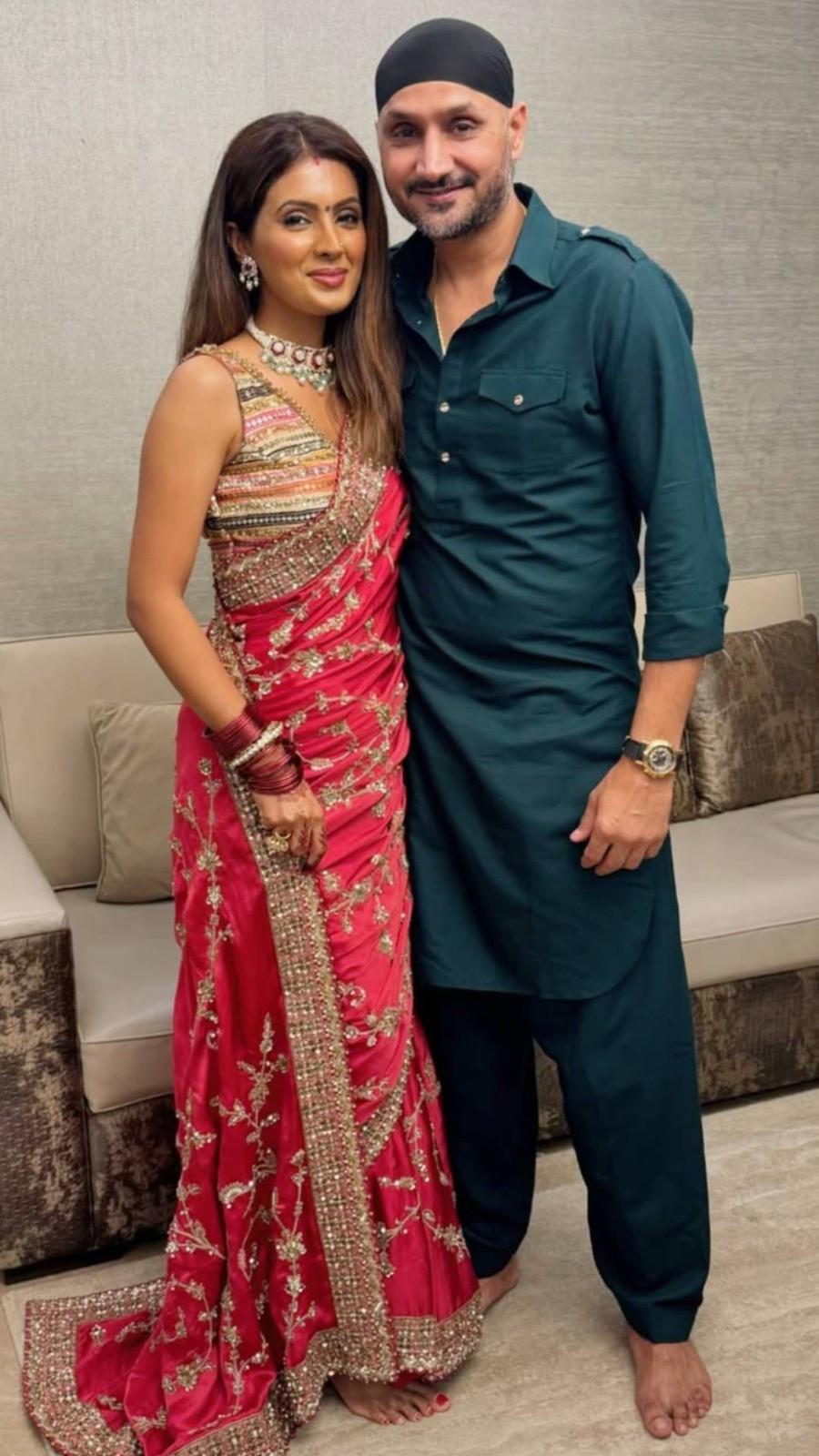 पत्नी गीता बसरा संग नई पारी की शुरुआत करने जा रहे हरभजन सिंह   Credit: Instagram