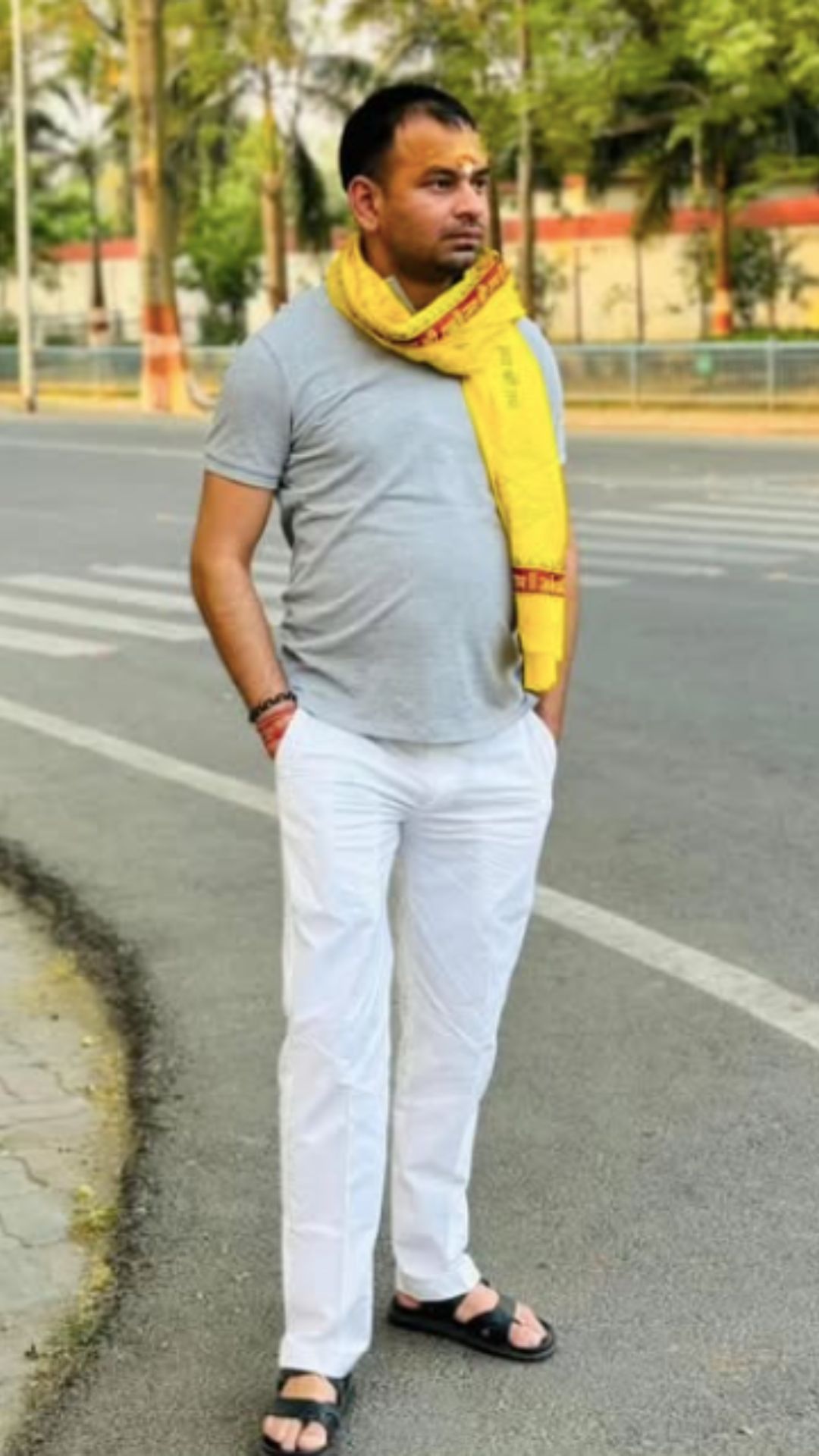 तेज प्रताप यादव ने तोड़ी चुप्पी, लालू-रबड़ी के नाम लिखा इमोशनल मैसेज