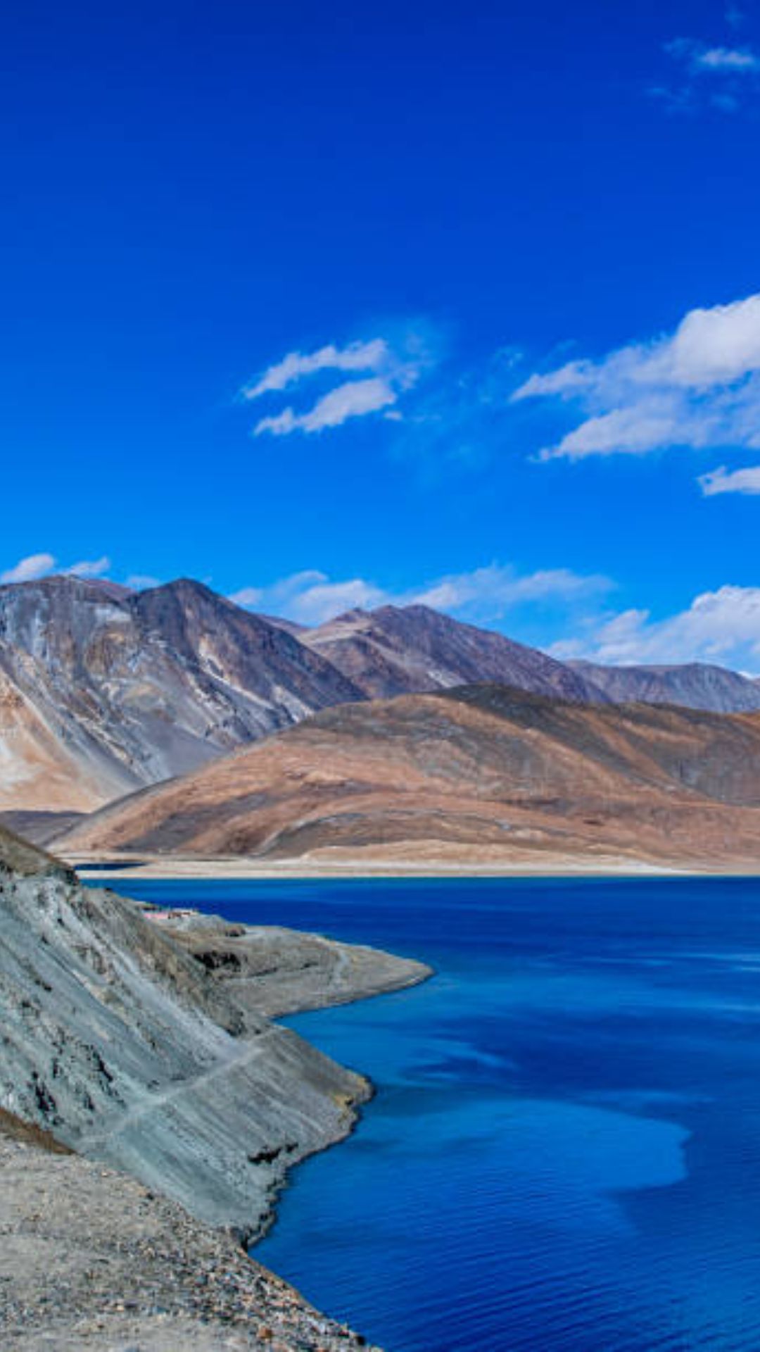 लद्दाख घूमने की बकेट लिस्ट – 10 जगहें जो आपका दिल जीत लेंगी, एक बार जरूर जाएं