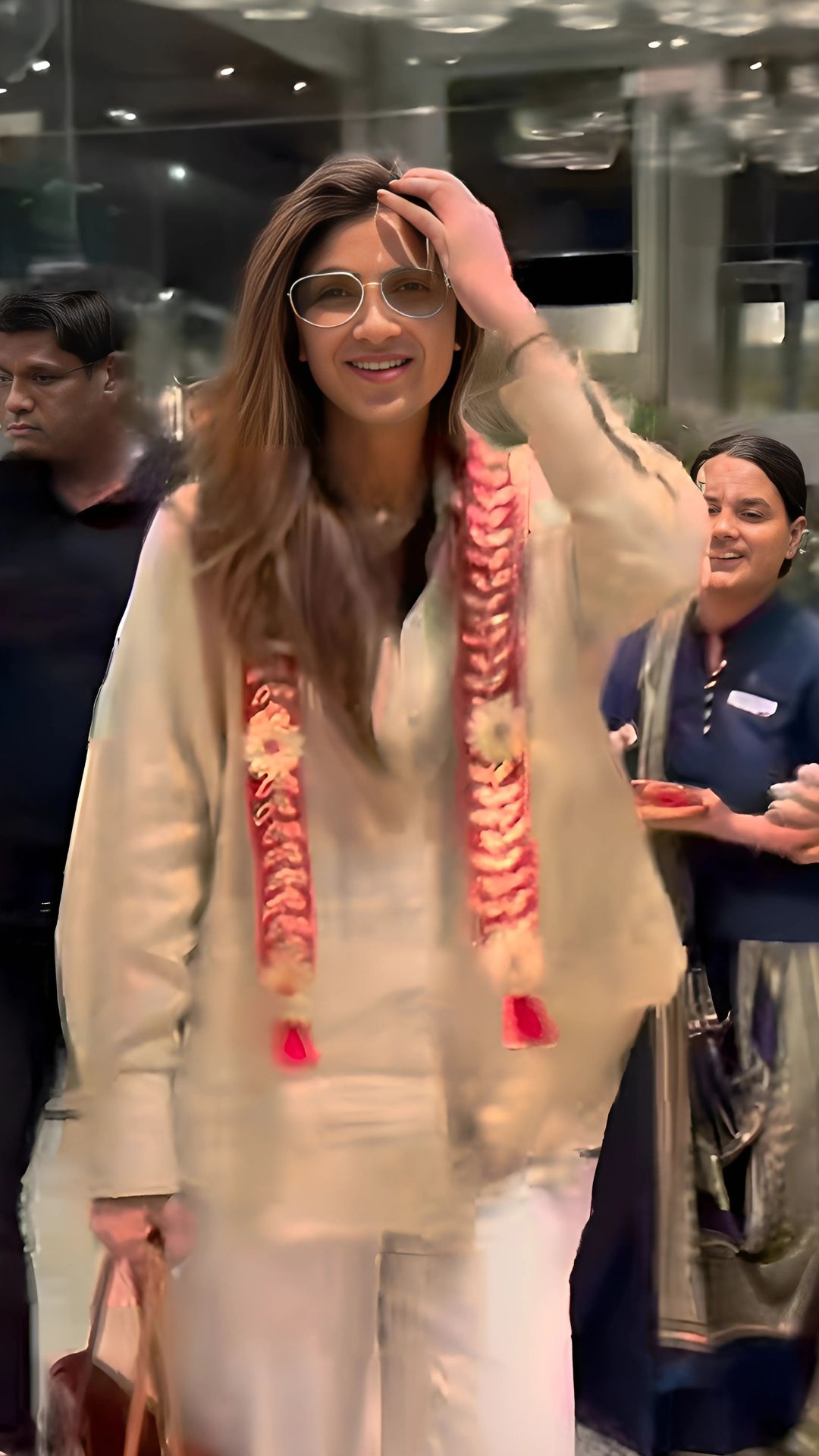 माथे पर तिलक लगाने से शिल्पा शेट्टी ने किया इनकार, बोलीं- "मैं इंडियन हूं"! वायरल हुआ वीडियो