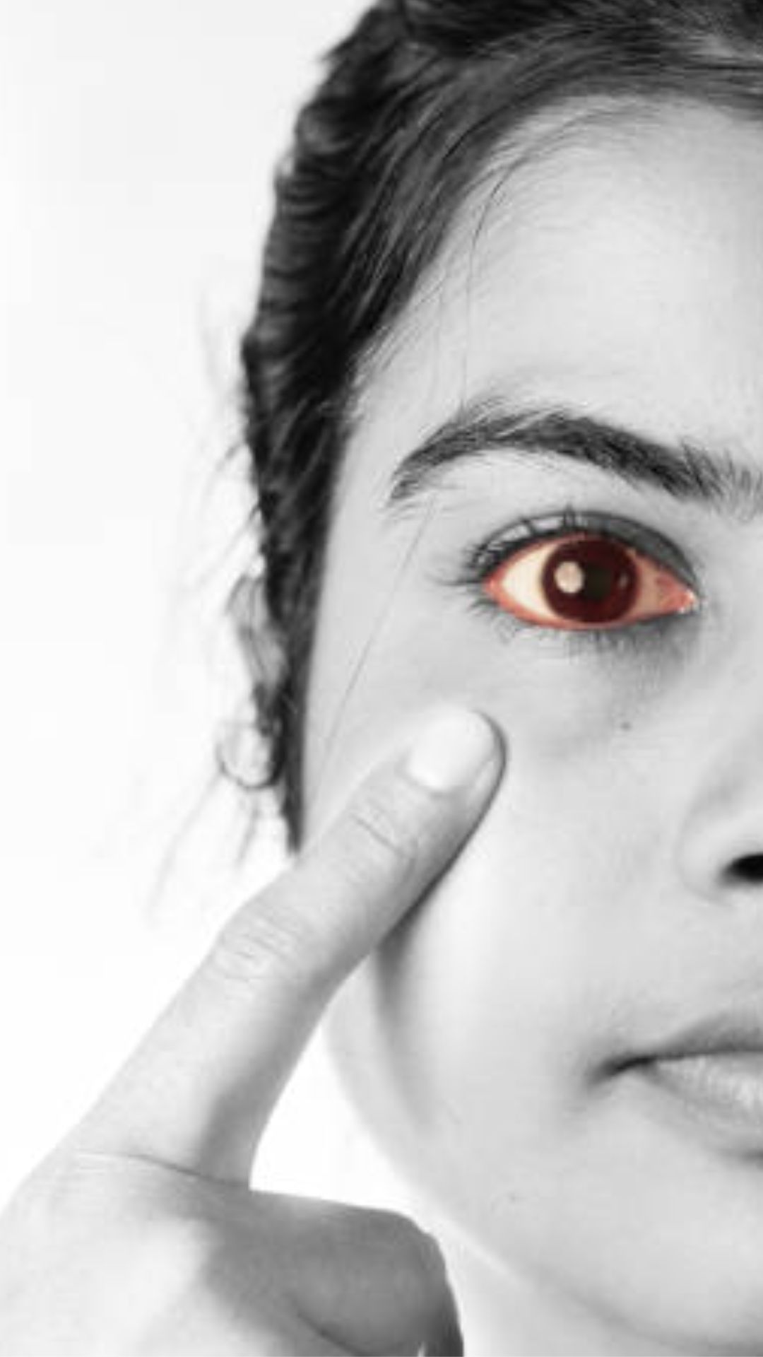 कैंसर जैसी गंभीर बीमारियों का संकेत पहले ही दे देती हैं आंखें, इन्हें इग्नोर करना पड़ सकता है भारी!