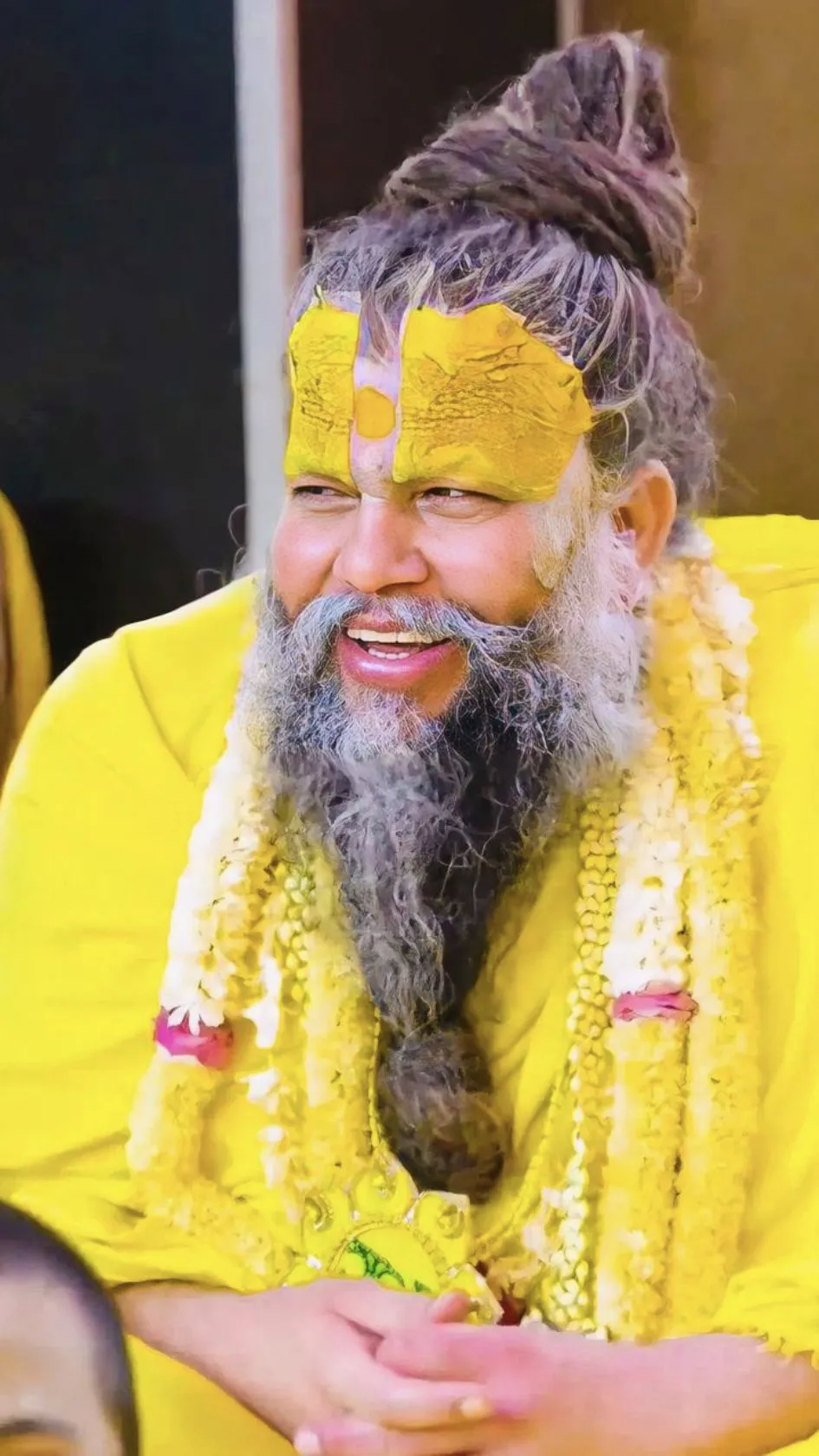 बरसाना की लाडली जू के दर्शन करने पहुँचे प्रेमानंद महाराज