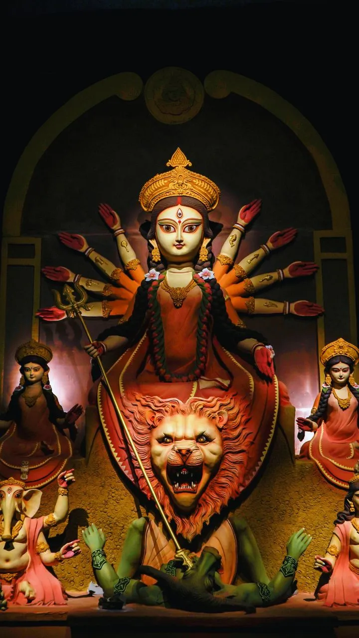 क्या आप भी पाना चाहते हैं मां दुर्गा की कृपा? तो इन 6 असरदार उपायों को जरूर अपनाएं