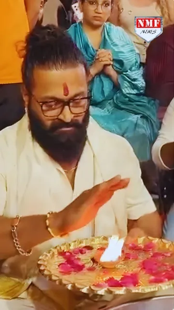 वाराणसी पहुंच गंगा आरती का हिस्सा बने ऋषभ शेट्टी, किए काशी विश्वनाथ के दर्शन