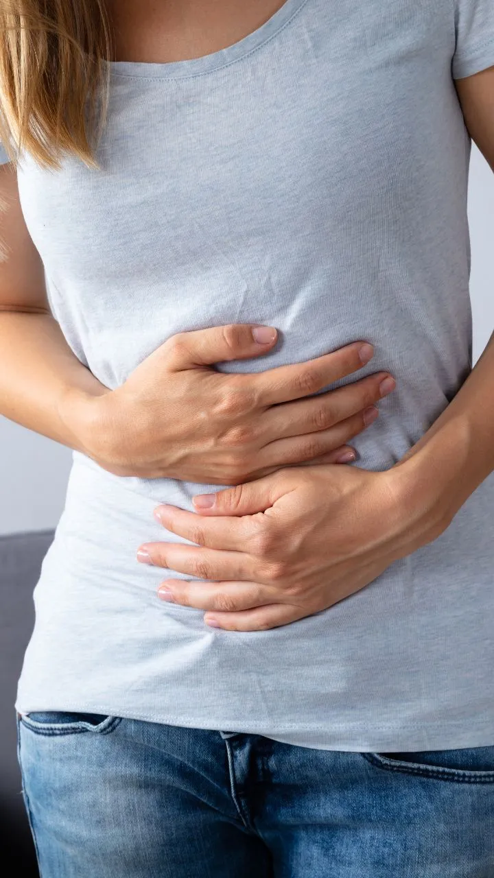 गैस, बवासीर की समस्या... आंतों में पनप रहे इस बैक्टीरिया का है संकेत, ऐसे पाएं छुटकारा!