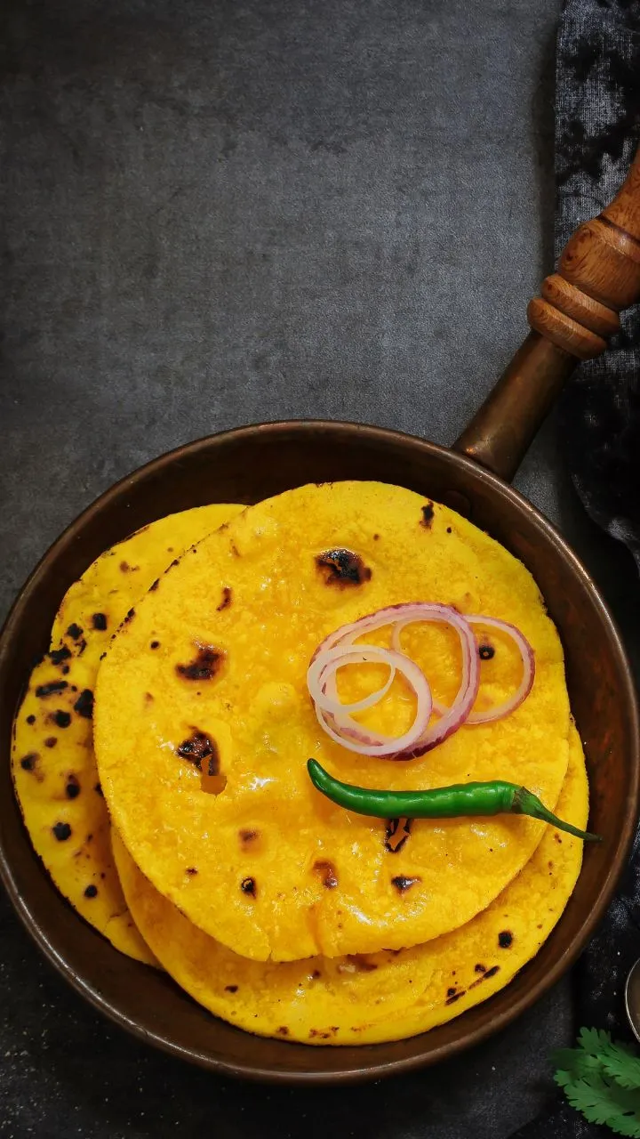 वजन भी घटेगा, पाचन भी दुरुस्त रहेगा, जानें सर्दियों में मक्के की रोटी खाने के 8 बड़े फायदे